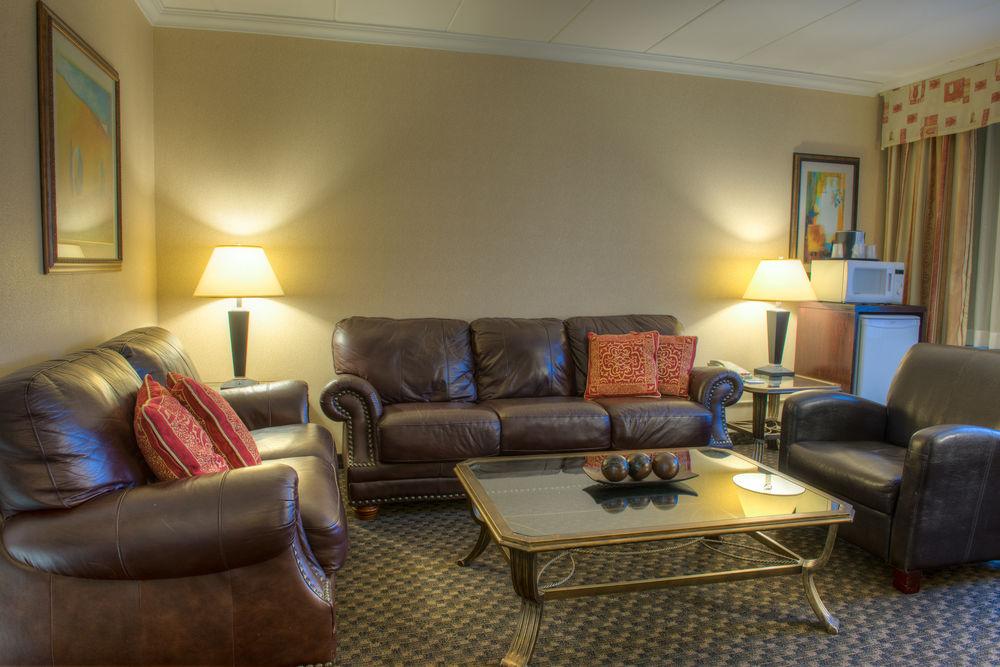 Four Points By Sheraton Windsor Downtown Exteriör bild