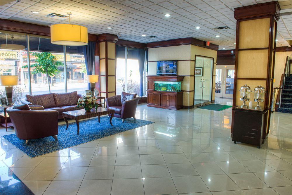 Four Points By Sheraton Windsor Downtown Exteriör bild