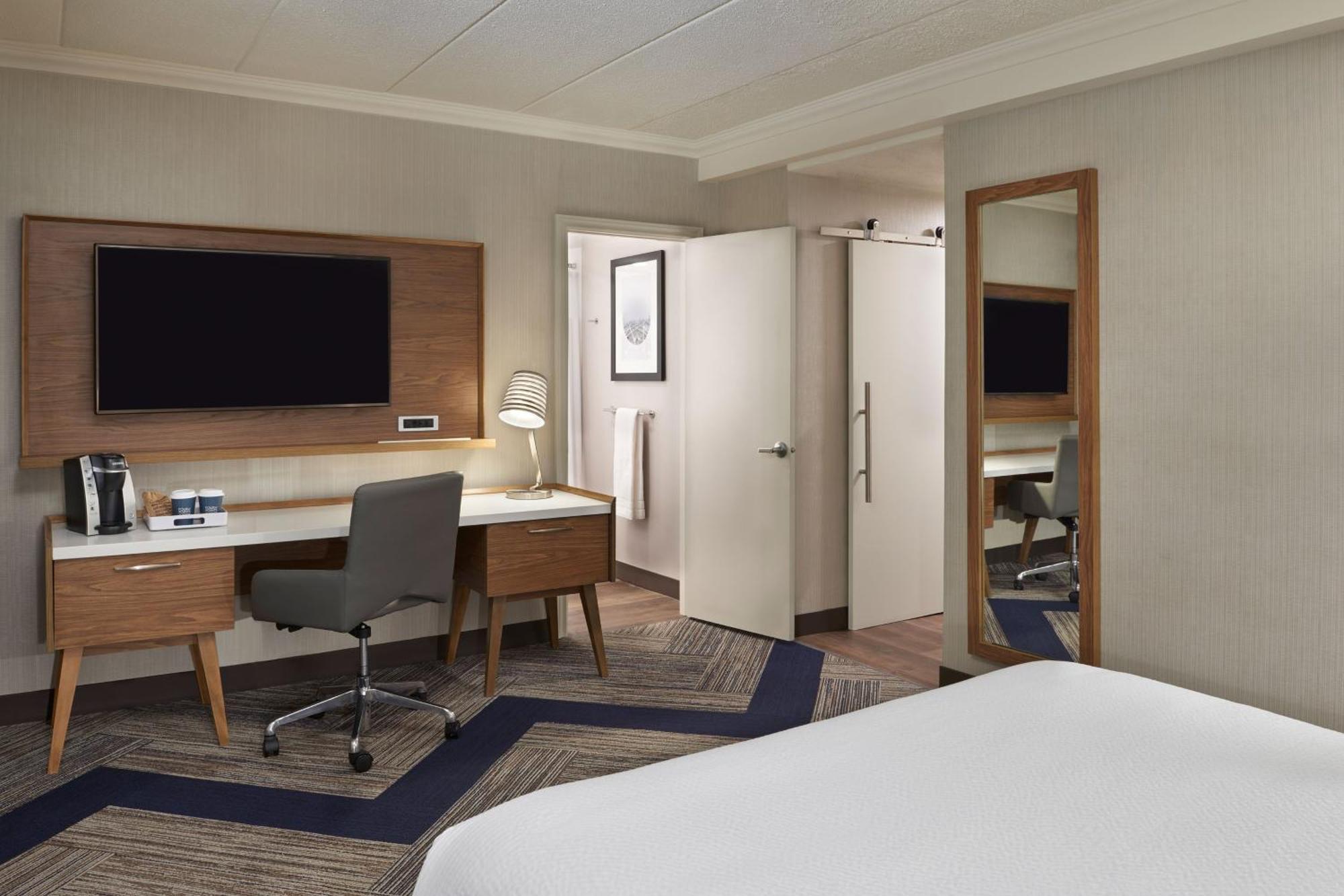 Four Points By Sheraton Windsor Downtown Exteriör bild