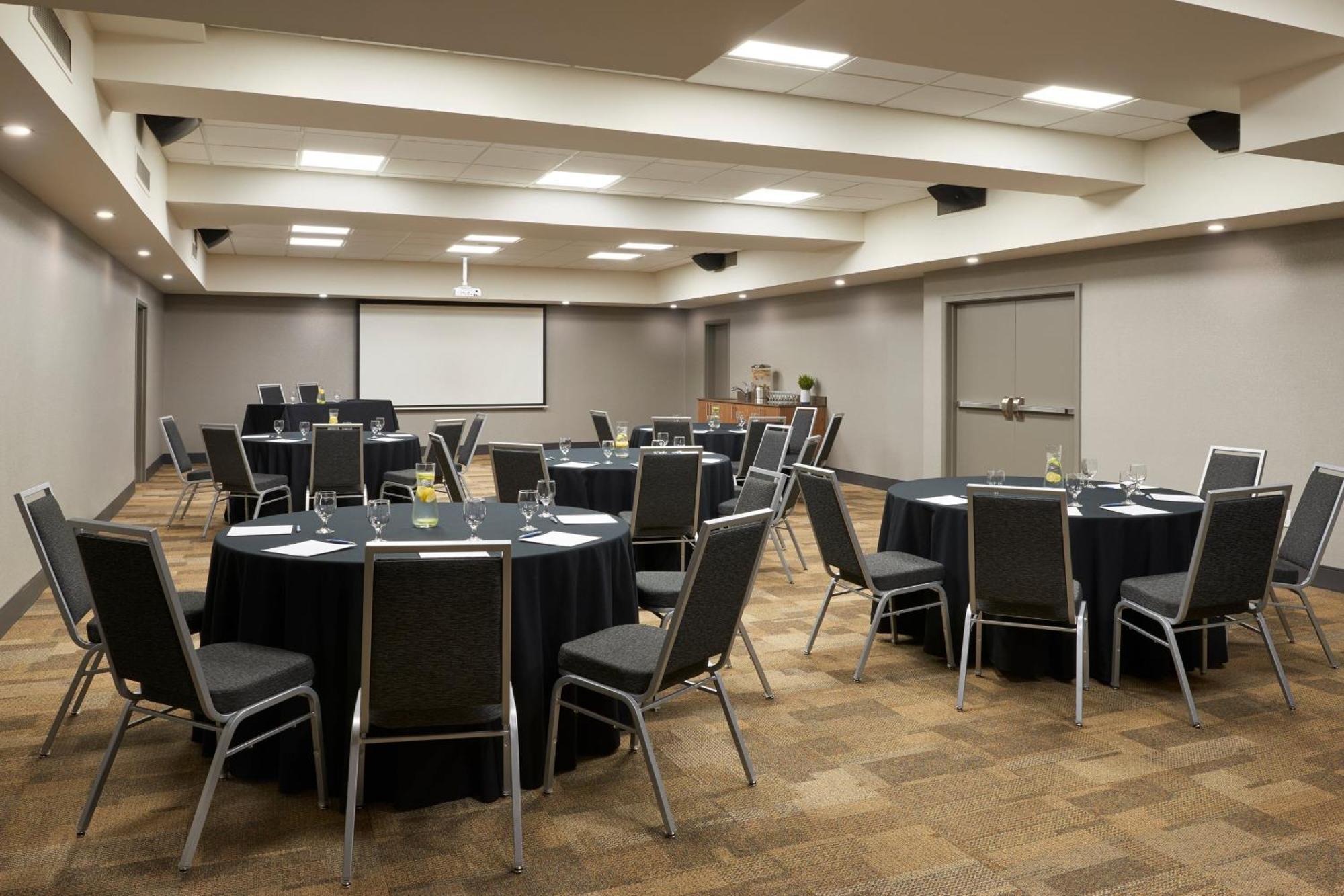 Four Points By Sheraton Windsor Downtown Exteriör bild