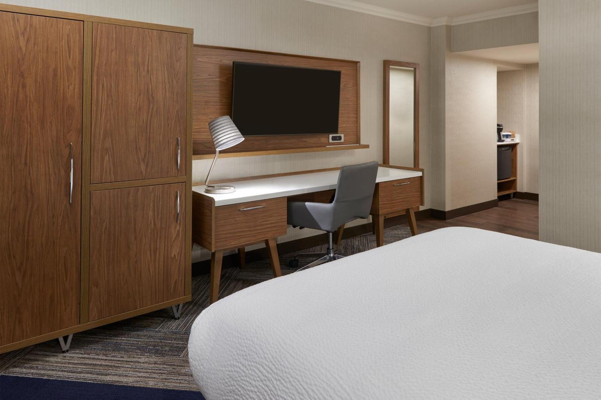 Four Points By Sheraton Windsor Downtown Exteriör bild